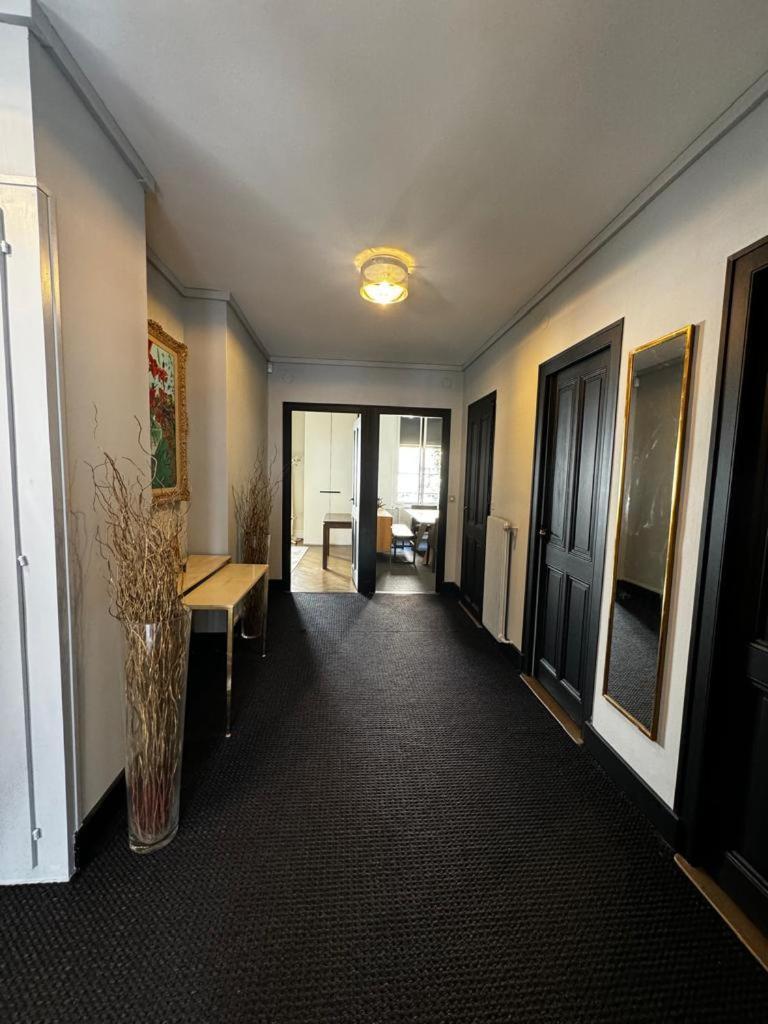 Eaux Vives The Happy Place Side Apartment